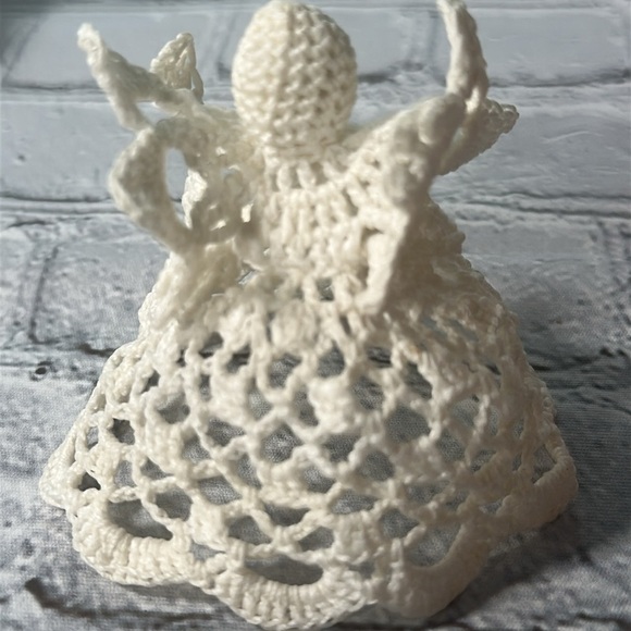 Vintage Crocheted Starched Ivory Angel 3” Table Top decor - Picture 8 of 8